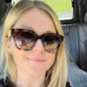 Meet your Posher, Elena